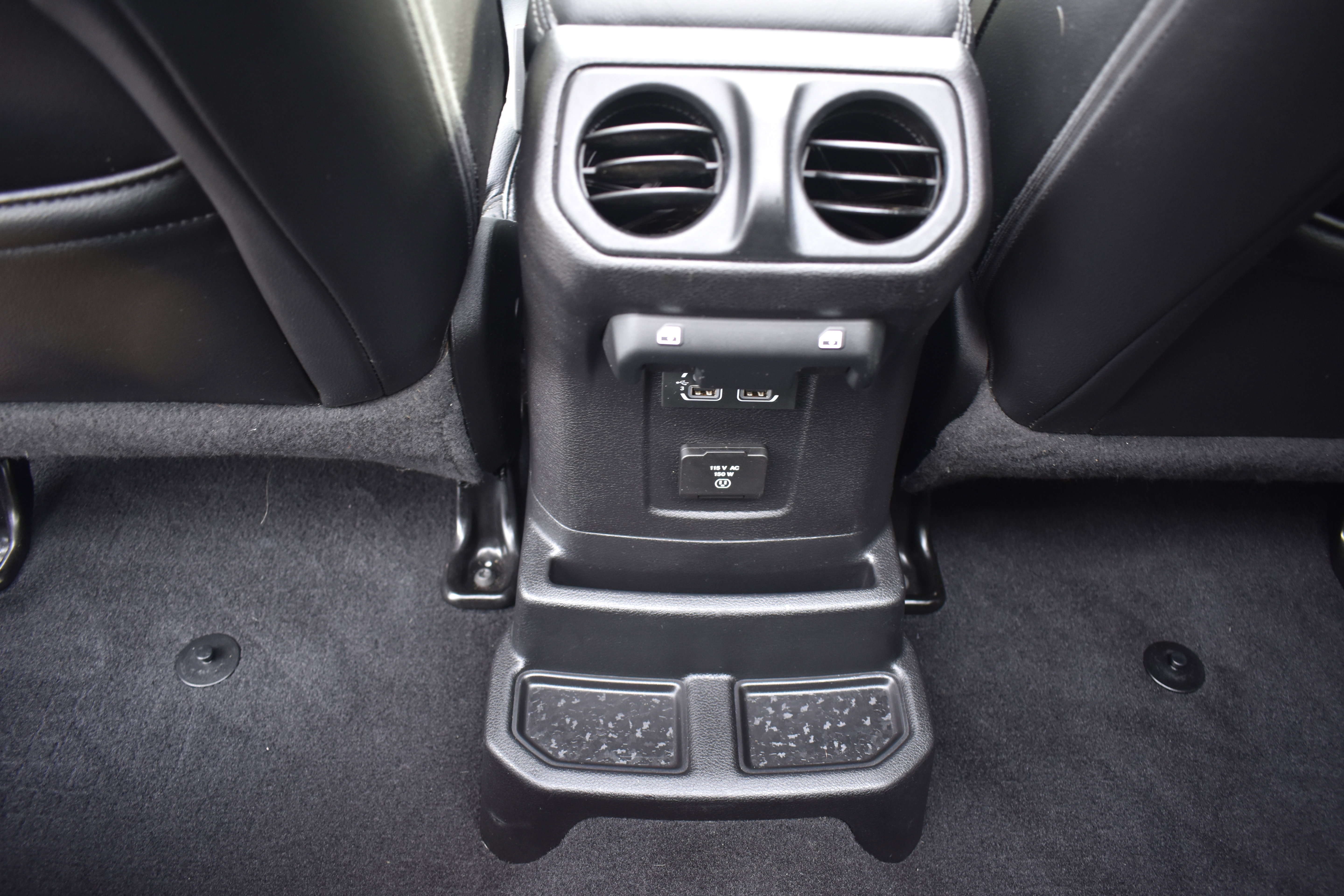 Used 2019 Jeep Wrangler Unlimited Sahara image 31