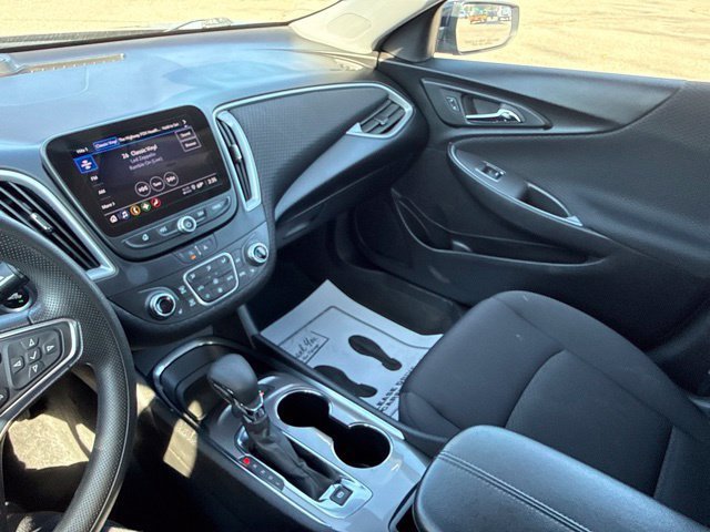 Used 2025 Chevrolet Malibu LT FWD image 24