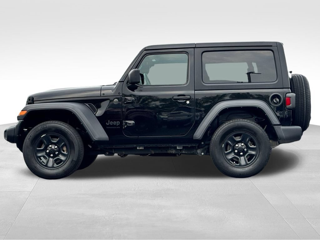 Used 2023 Jeep Wrangler Sport AWD/4WD image 4