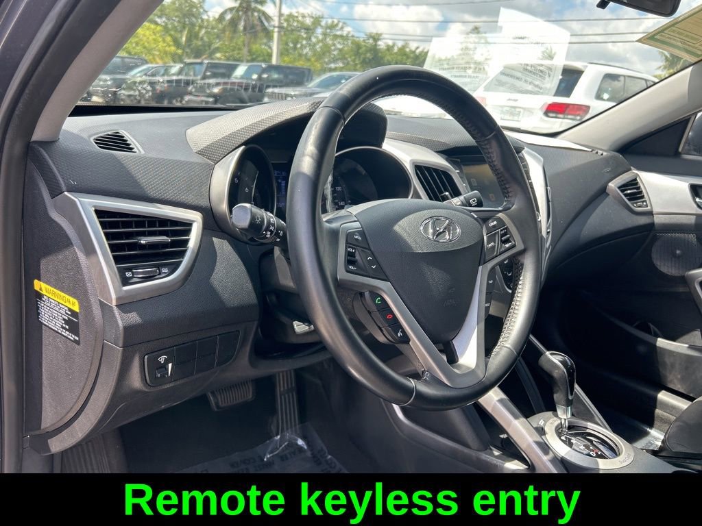 Used 2017 Hyundai Veloster image 12