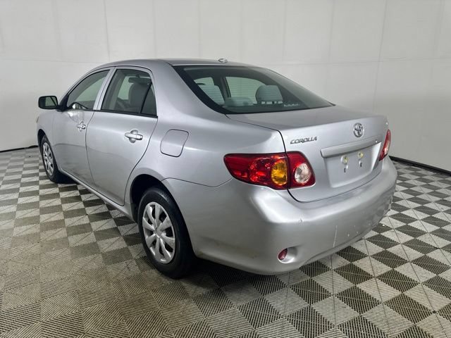 Used 2010 Toyota Corolla FWD image 5