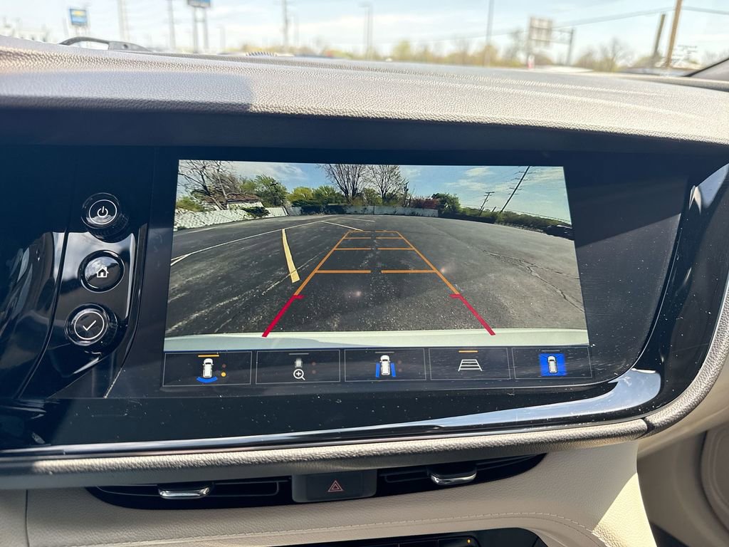 Used 2022 Buick Envision Avenir w/ Technology Package II image 17
