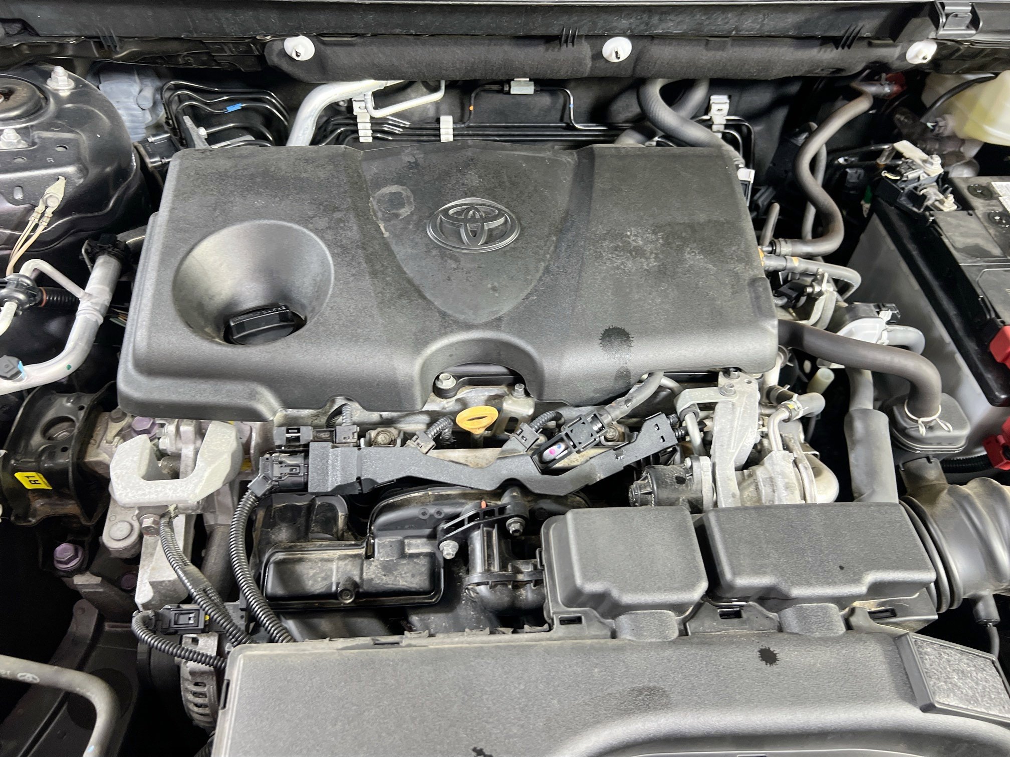 Used 2020 Toyota RAV4 LE w/ All Weather Liner Package image 27