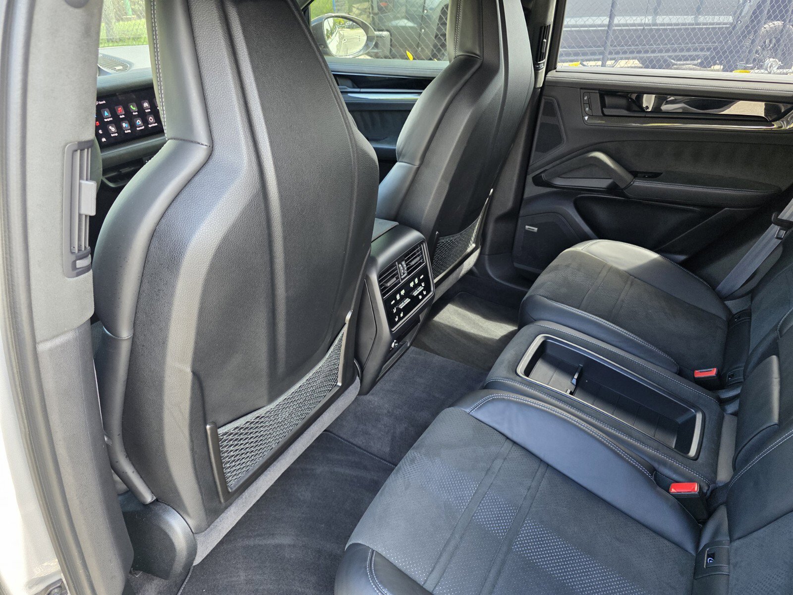 Used 2024 Porsche Cayenne Turbo GT image 15