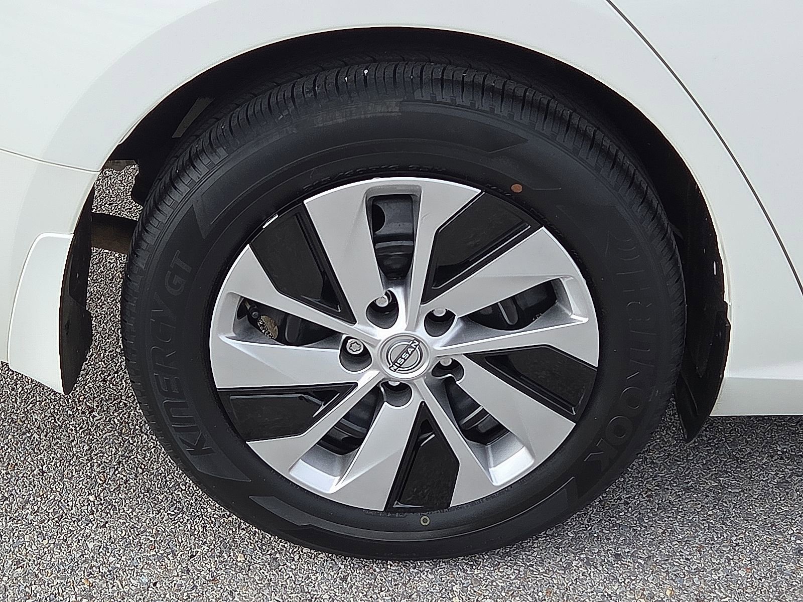 Used 2024 Nissan Altima 2.5 S image 7