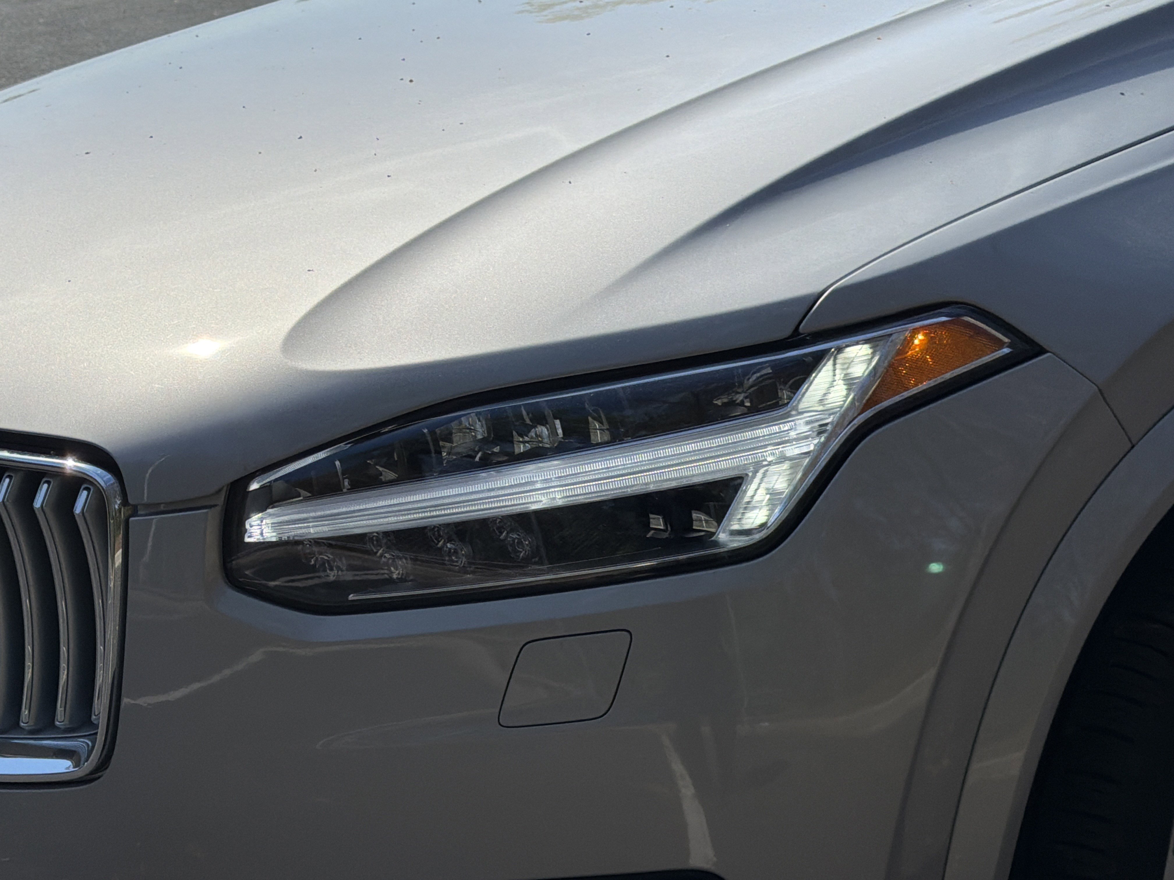 Certified 2023 Volvo XC90 T8 Ultimate w/ Protection Package image 6