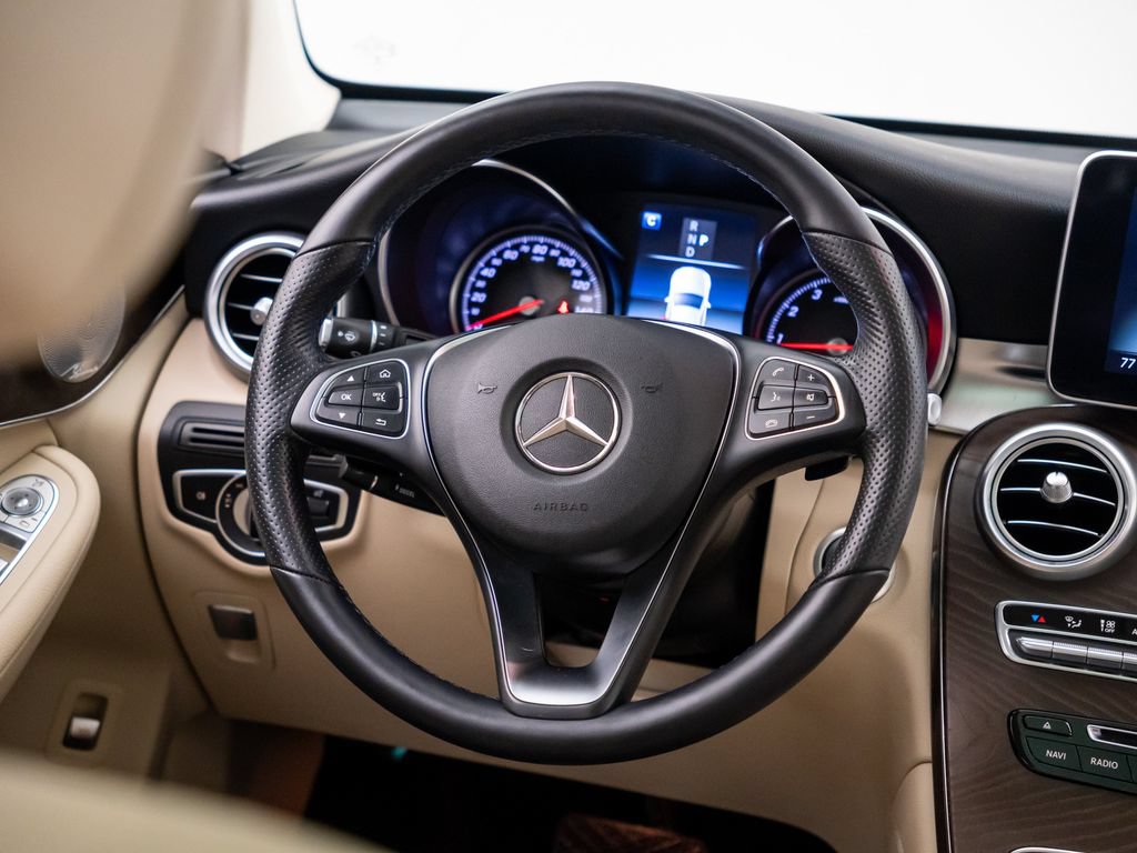 Used 2019 Mercedes-Benz GLC 300 4MATIC image 12