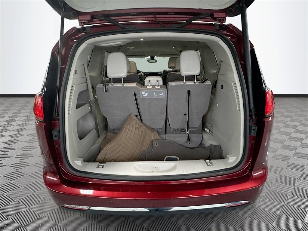 Used 2019 Chrysler Pacifica Touring-L Plus image 27