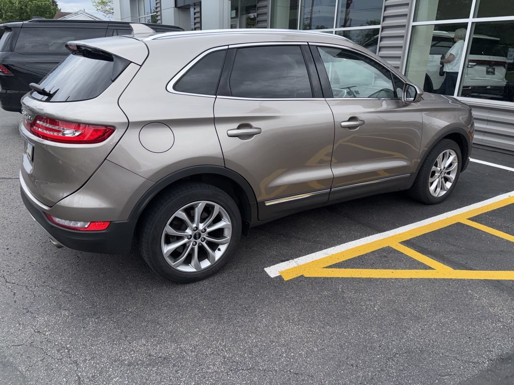 Used 2019 Lincoln MKC Select w/ Select Plus Package AWD/4WD image 4