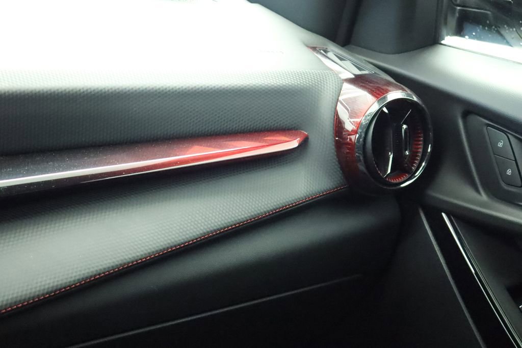 Used 2025 Chevrolet Equinox RS w/ Convenience Package III image 45