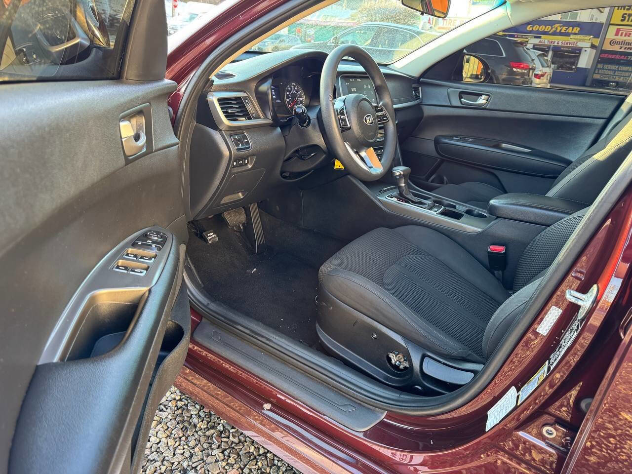 Used 2020 Kia Optima LX image 9