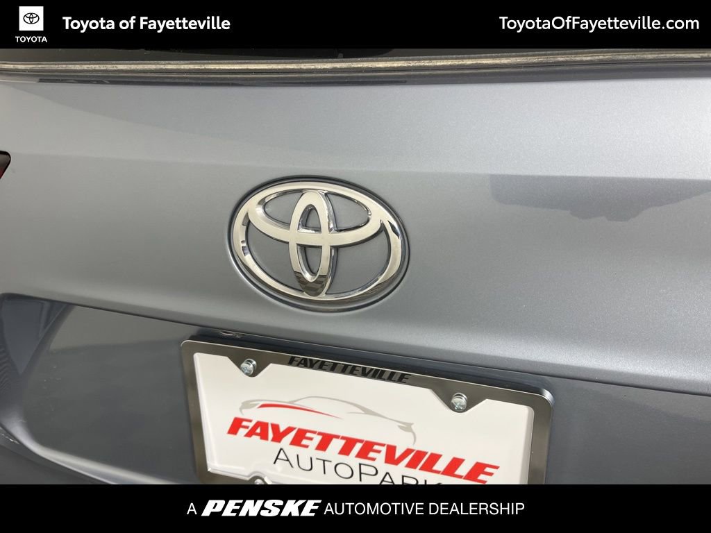 Used 2023 Toyota Highlander XLE AWD/4WD image 16