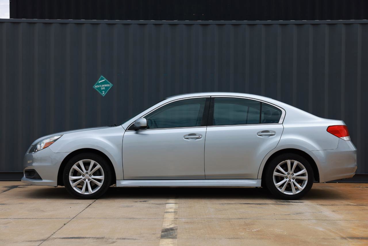 Used 2013 Subaru Legacy 2.5i Premium AWD/4WD image 27