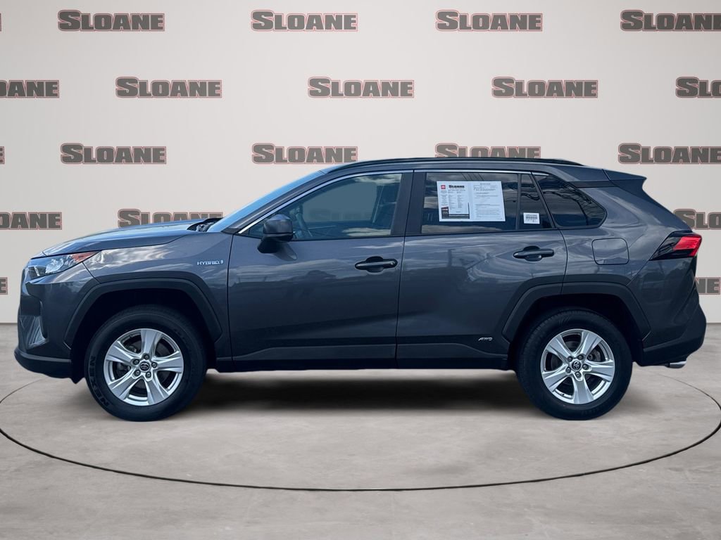 Used 2021 Toyota RAV4 LE AWD/4WD image 2