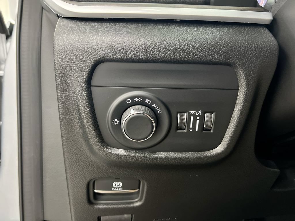 New 2026 Jeep Grand Cherokee L 4WD image 19