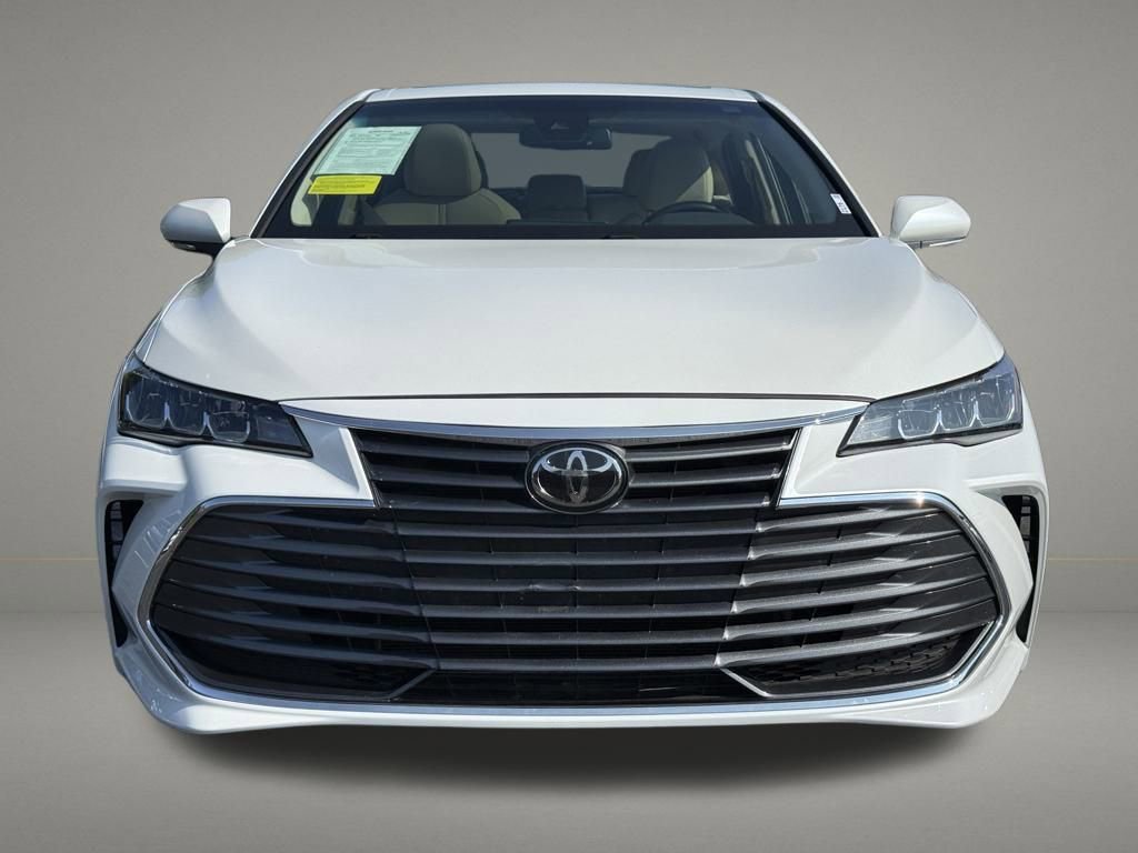 Used 2022 Toyota Avalon XLE w/ Moonroof Package image 9