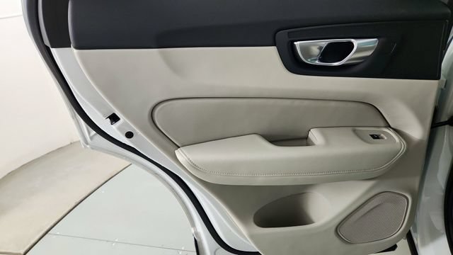 New 2026 Volvo XC60 T8 Ultra w/ Climate Package PRO AWD/4WD image 28