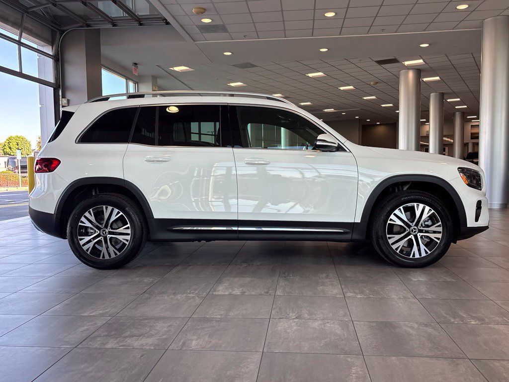 New 2026 Mercedes-Benz GLB 250 4MATIC image 2