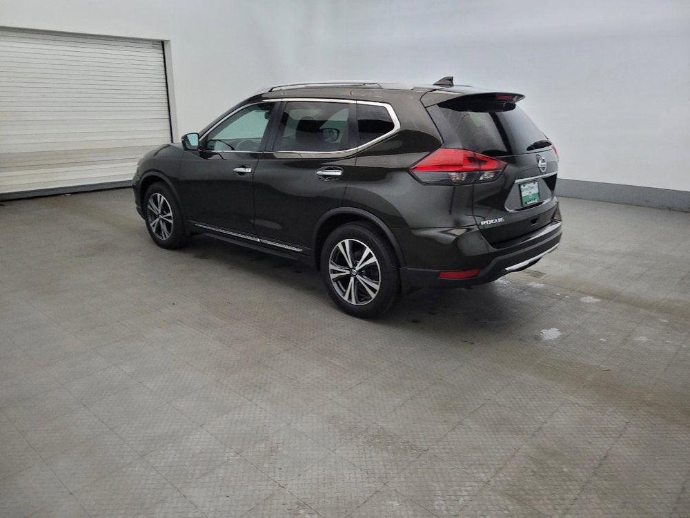 Used 2017 Nissan Rogue SL w/ SL Premium Package FWD image 3
