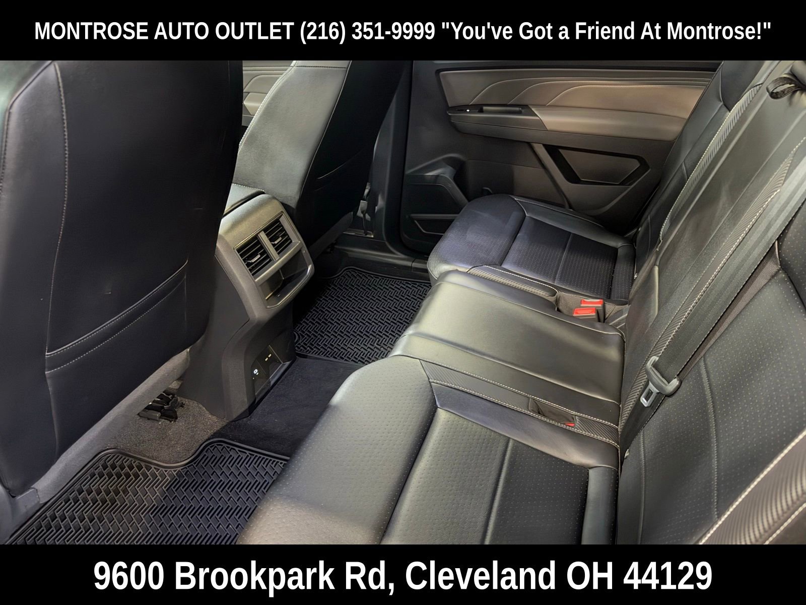 Used 2022 Volkswagen Atlas Cross Sport SEL R-Line image 34