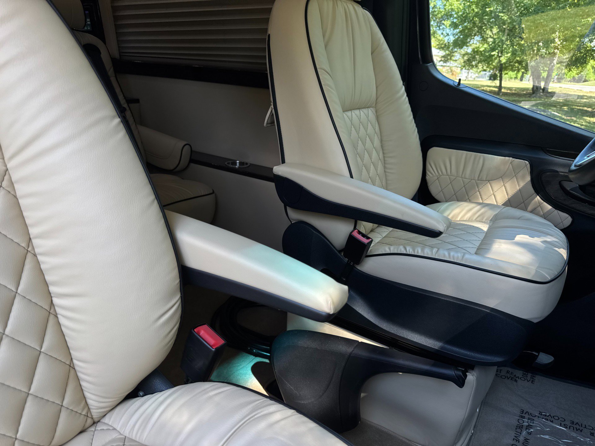 Used 2019 Mercedes-Benz Sprinter 170 image 23