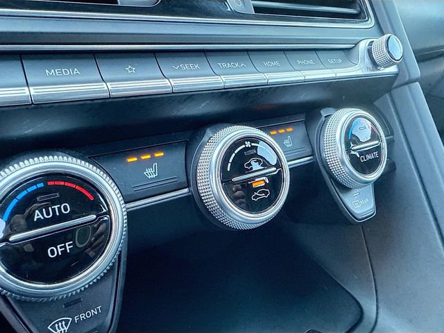 Used 2021 Genesis G70 2.0T image 21