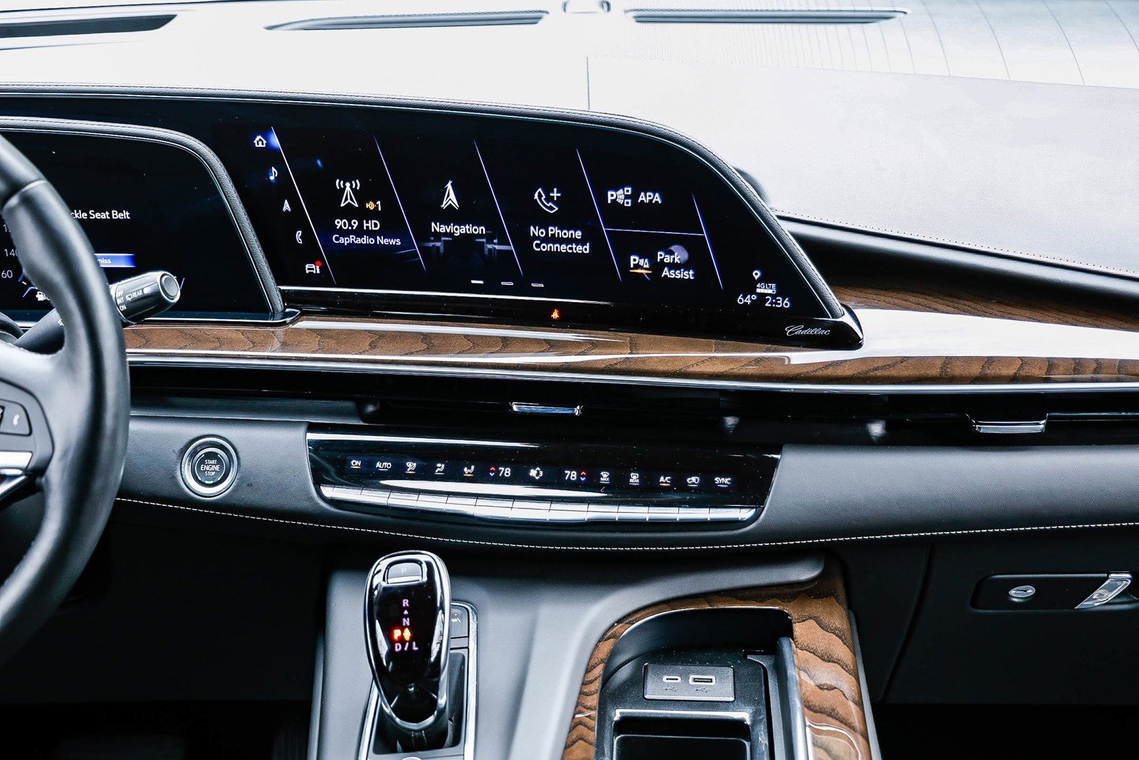 Used 2024 Cadillac Escalade ESV Sport Platinum image 11