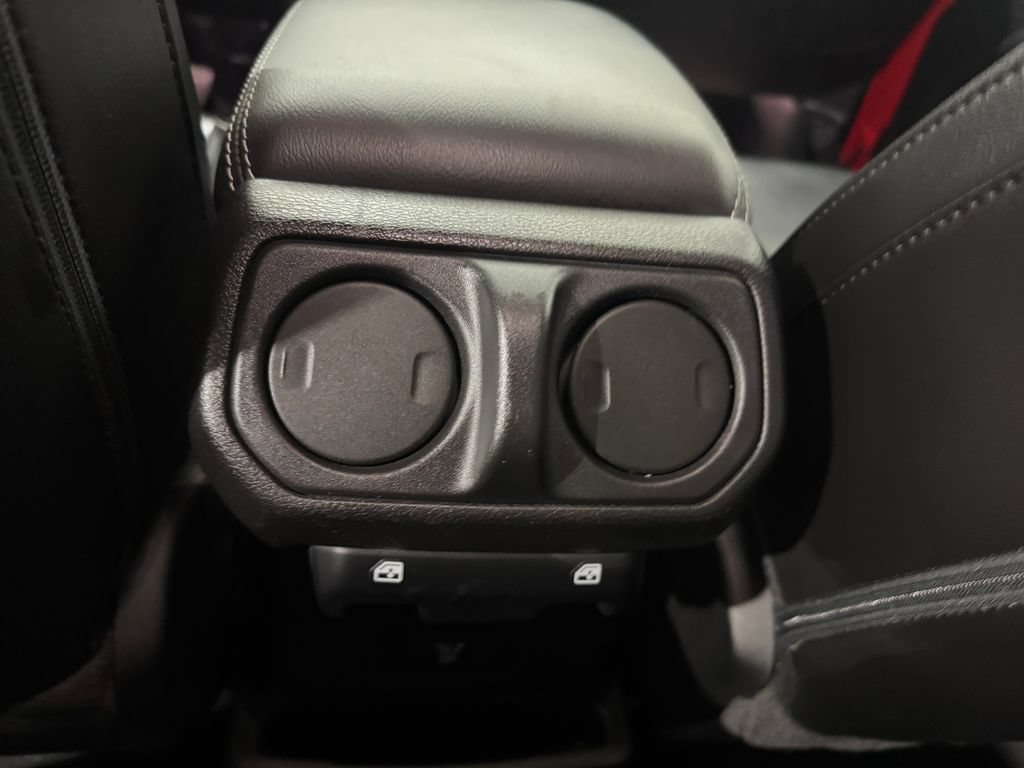 Used 2021 Jeep Wrangler Unlimited Sahara w/ Uconnect 4C Nav & Sound Group AWD/4WD image 35