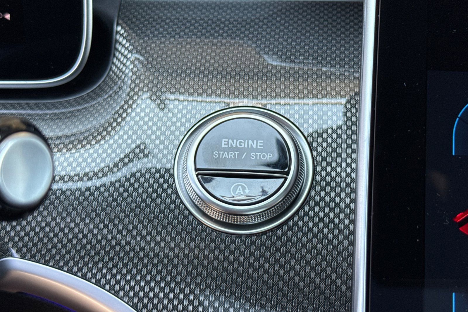 Used 2025 Mercedes-Benz CLE 300 4MATIC Coupe image 20