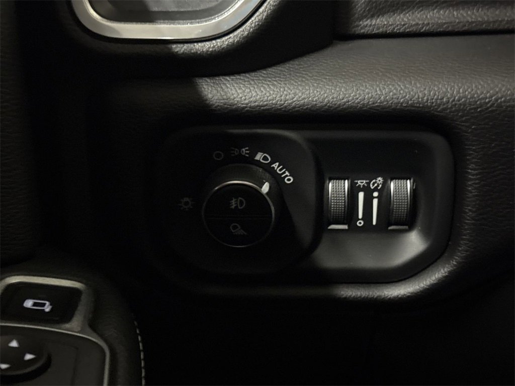 Used 2022 RAM 2500 Laramie w/ Night Edition image 18