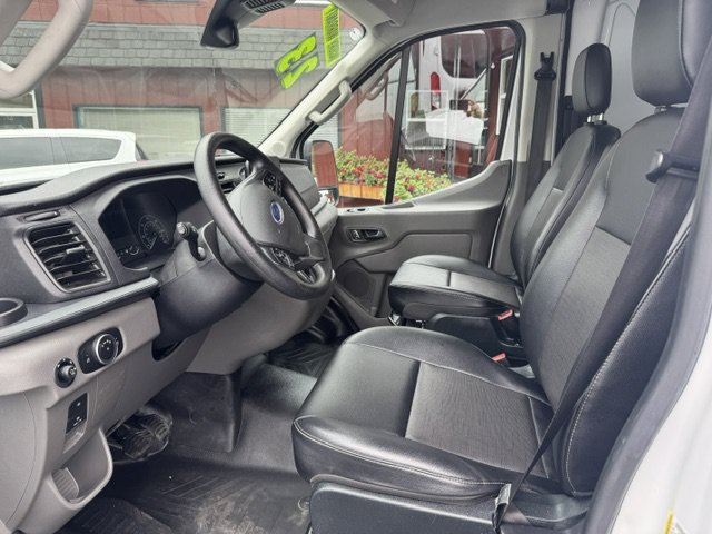Used 2023 Ford Transit 250 Medium Roof RWD image 7
