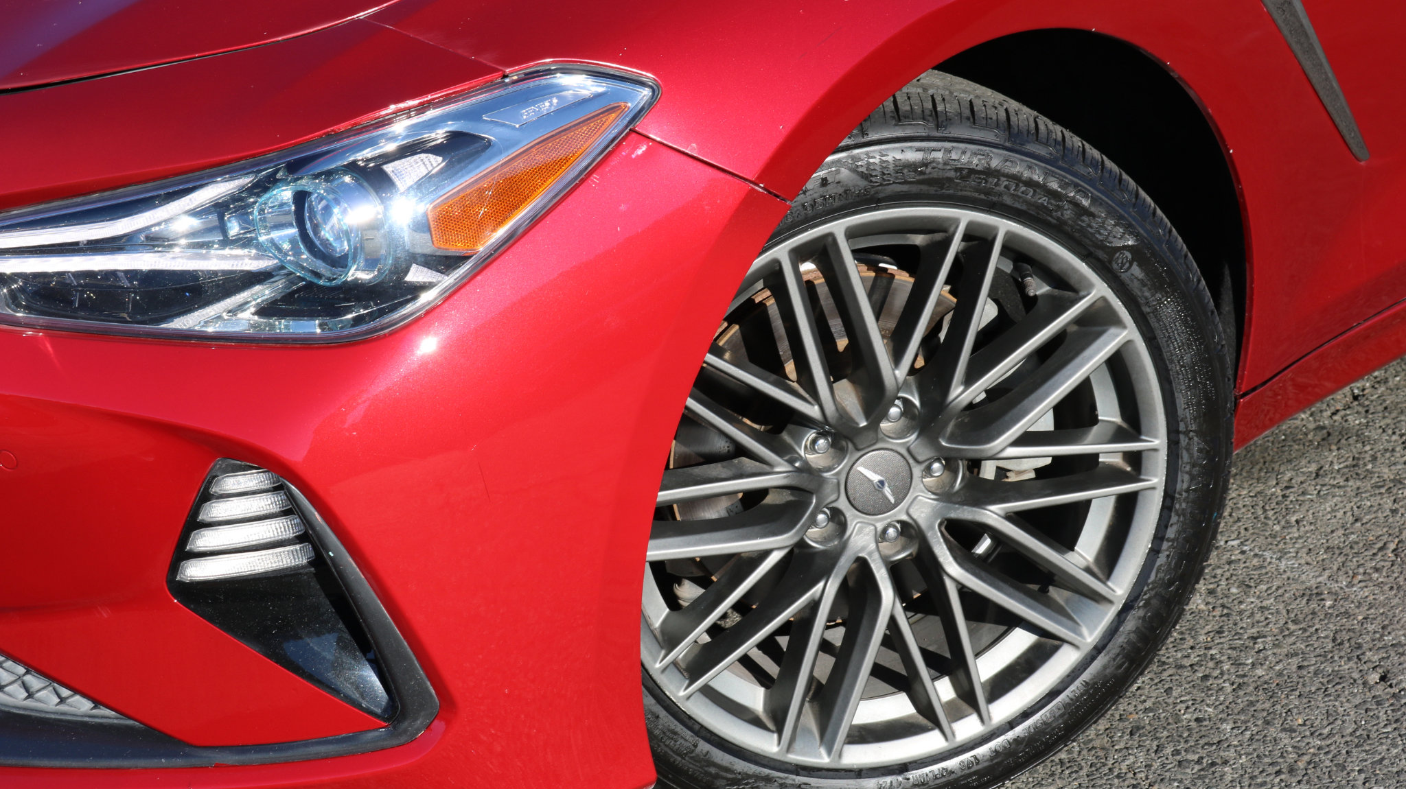 Used 2019 Genesis G70 2.0T Advanced w/ Elite Package image 4