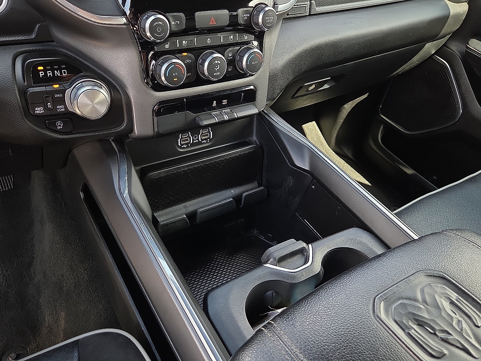 Used 2024 RAM 1500 Laramie AWD/4WD image 25