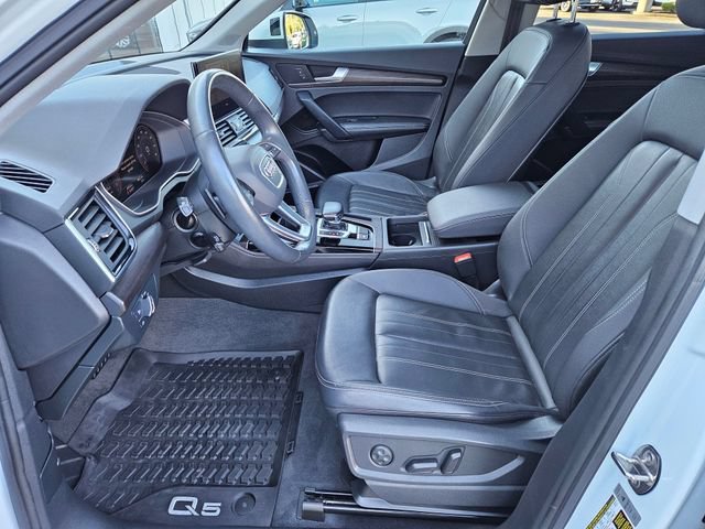 Used 2021 Audi Q5 2.0T Premium Plus w/ Premium Plus Package AWD/4WD image 17