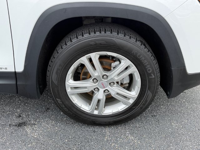 Used 2024 GMC Terrain SLE FWD image 20