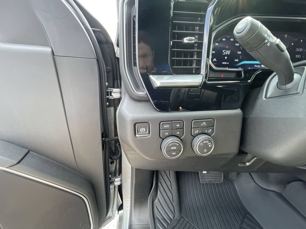 Certified 2026 Chevrolet Silverado 1500 LT AWD/4WD image 18