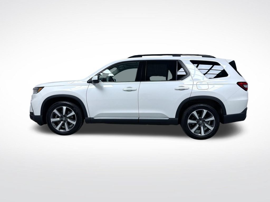 Used 2024 Honda Pilot Touring image 13