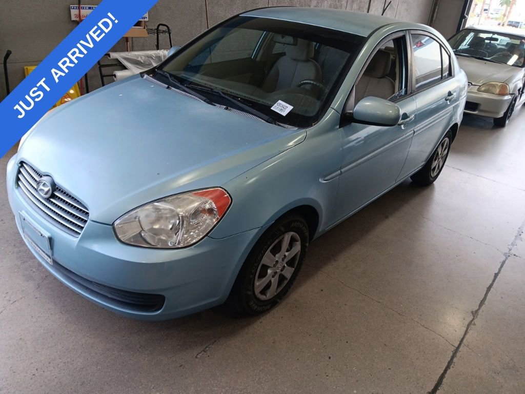 Used 2010 Hyundai Accent GLS FWD image 1