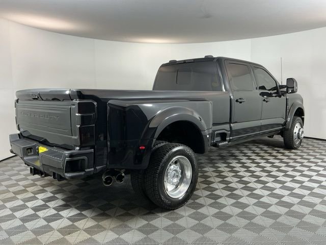 Certified 2025 Ford F450 Platinum w/ FX4 Off-Road Package image 4