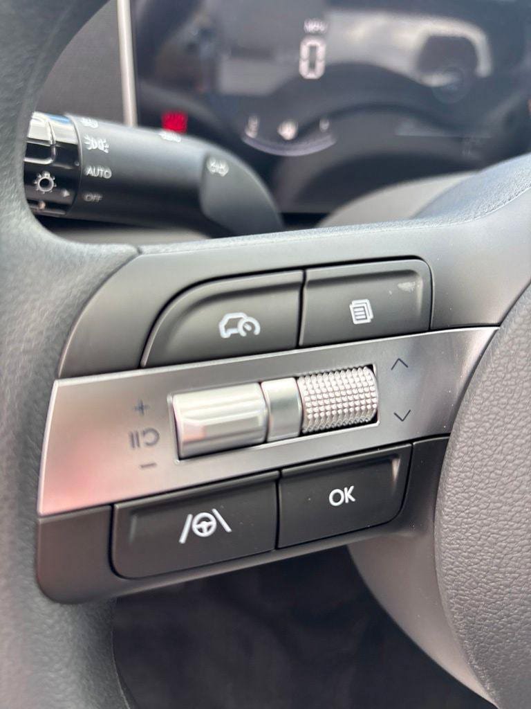 New 2027 Hyundai Santa Cruz SE AWD/4WD image 13