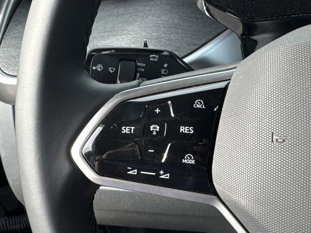 New 2025 Volkswagen ID. Buzz Pro S image 16