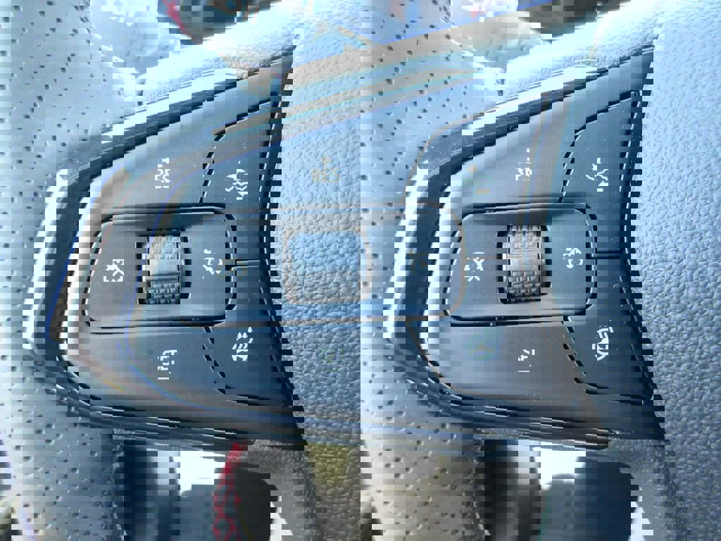 New 2026 Chevrolet Trax RS w/ Driver Confidence Package image 24