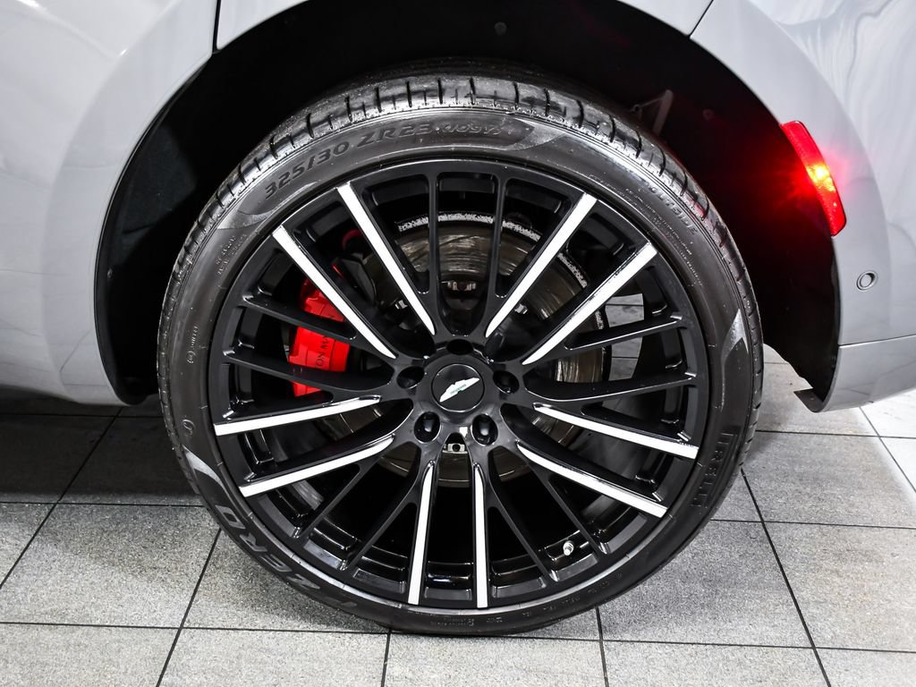Used 2023 Aston Martin DBX AWD/4WD image 8