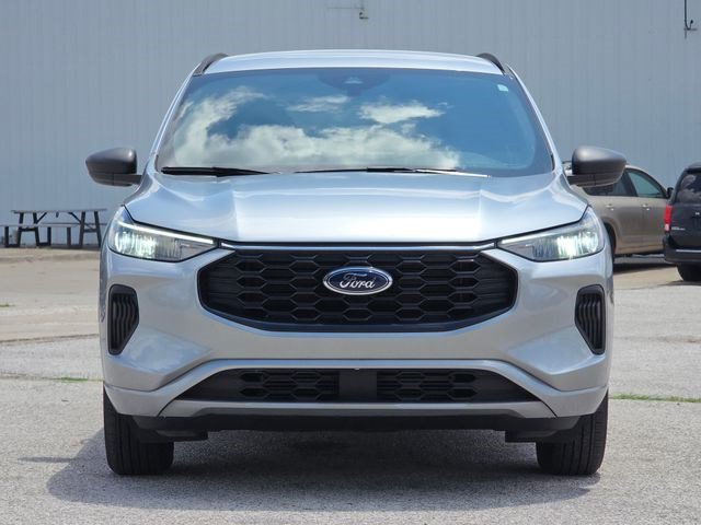 Used 2023 Ford Escape ST-Line w/ Tech Pack #1 AWD/4WD video 2
