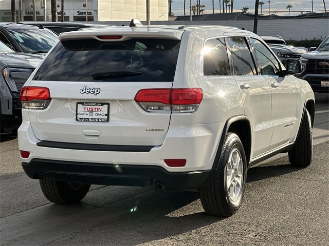 Used 2016 Jeep Grand Cherokee Laredo image 4
