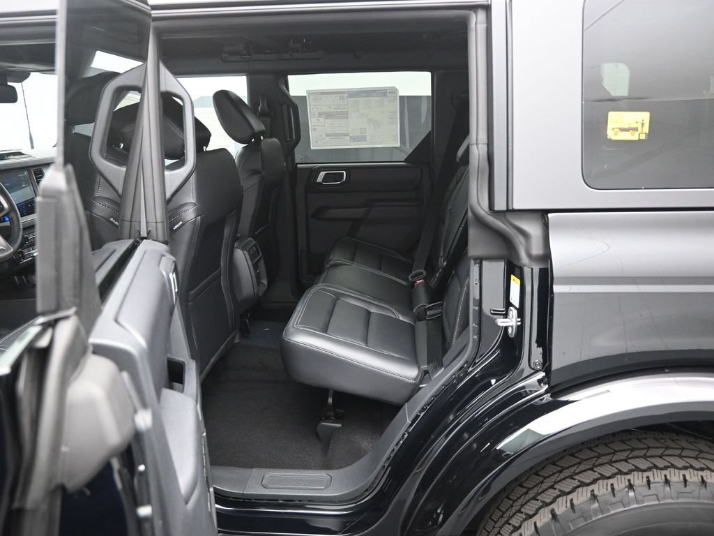 New 2026 Ford Bronco Outer Banks AWD/4WD image 18