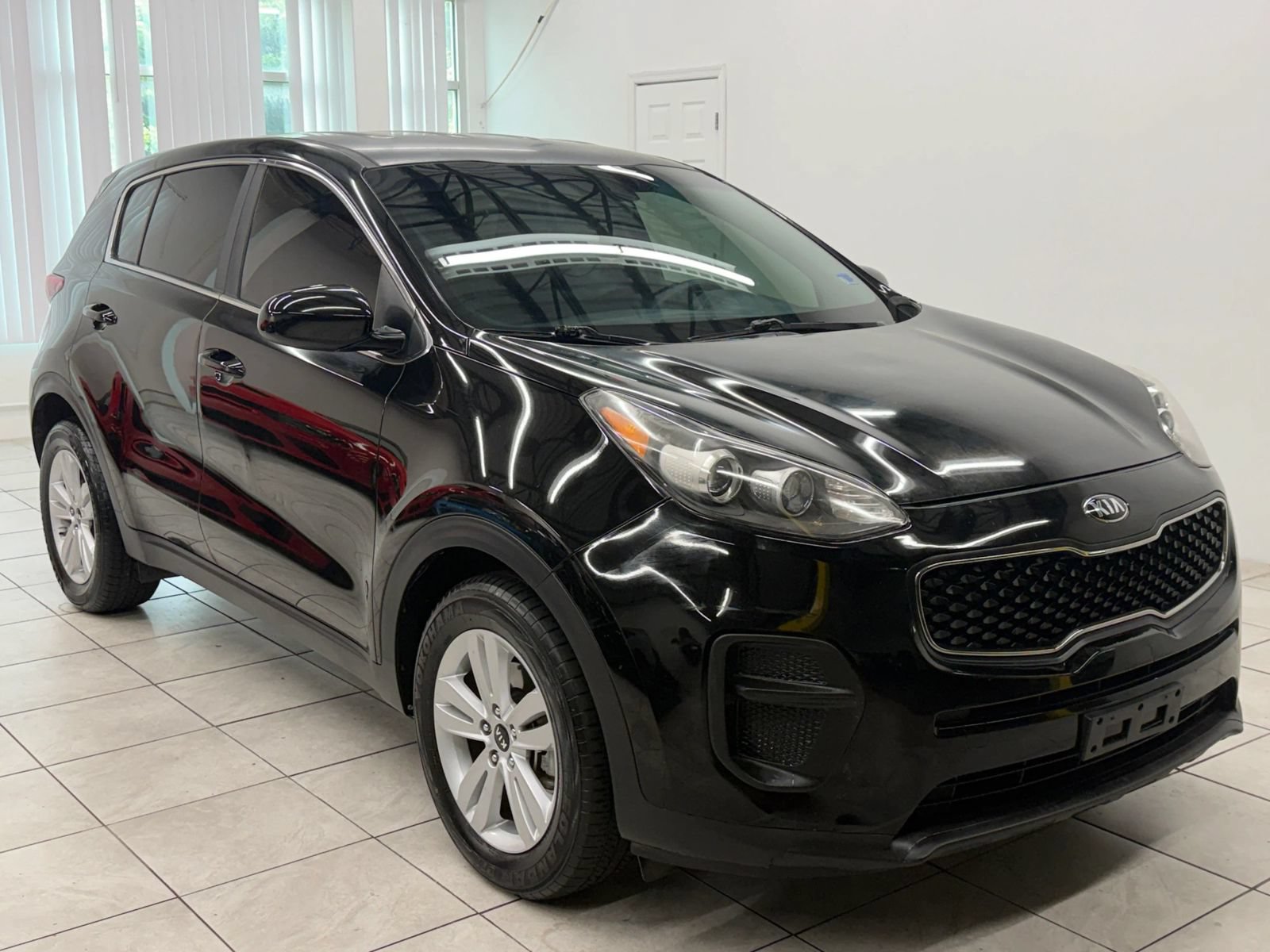 Used 2018 Kia Sportage LX FWD image 1