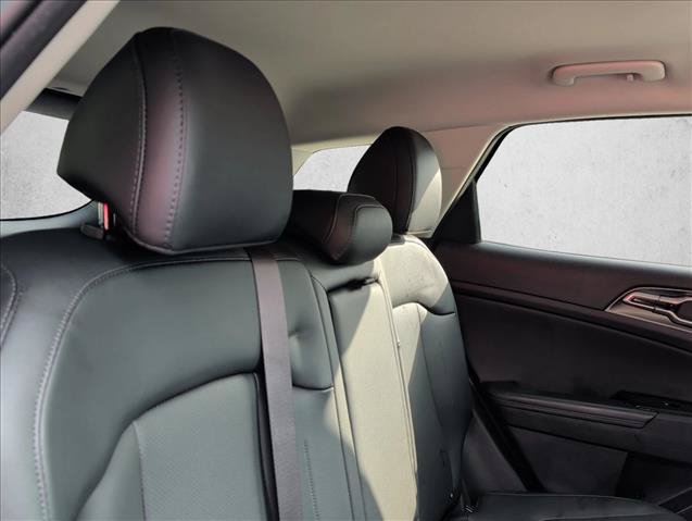 Used 2025 Kia Sportage EX FWD image 25