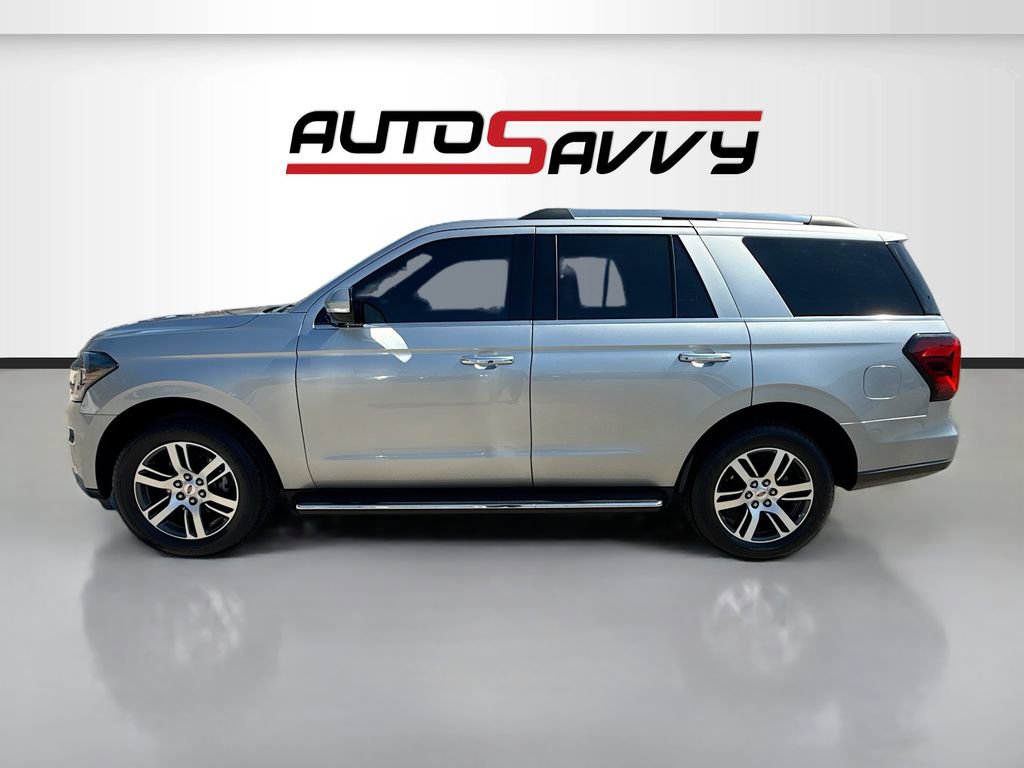 Used 2022 Ford Expedition Limited image 4