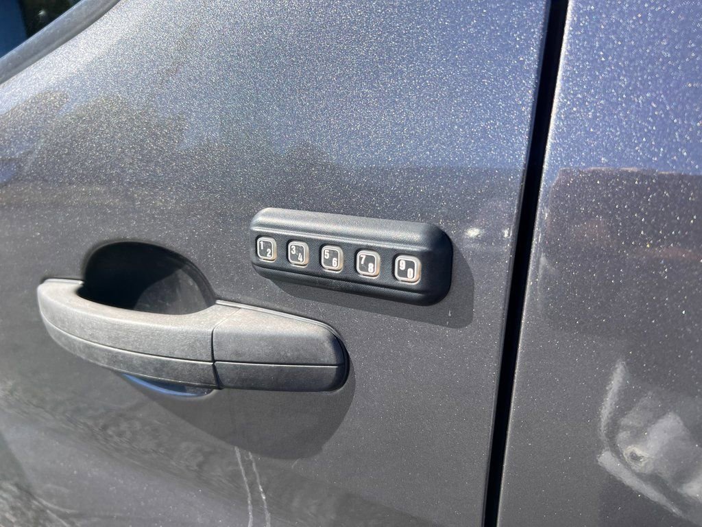 Used 2019 Ford Transit 350 XLT image 24